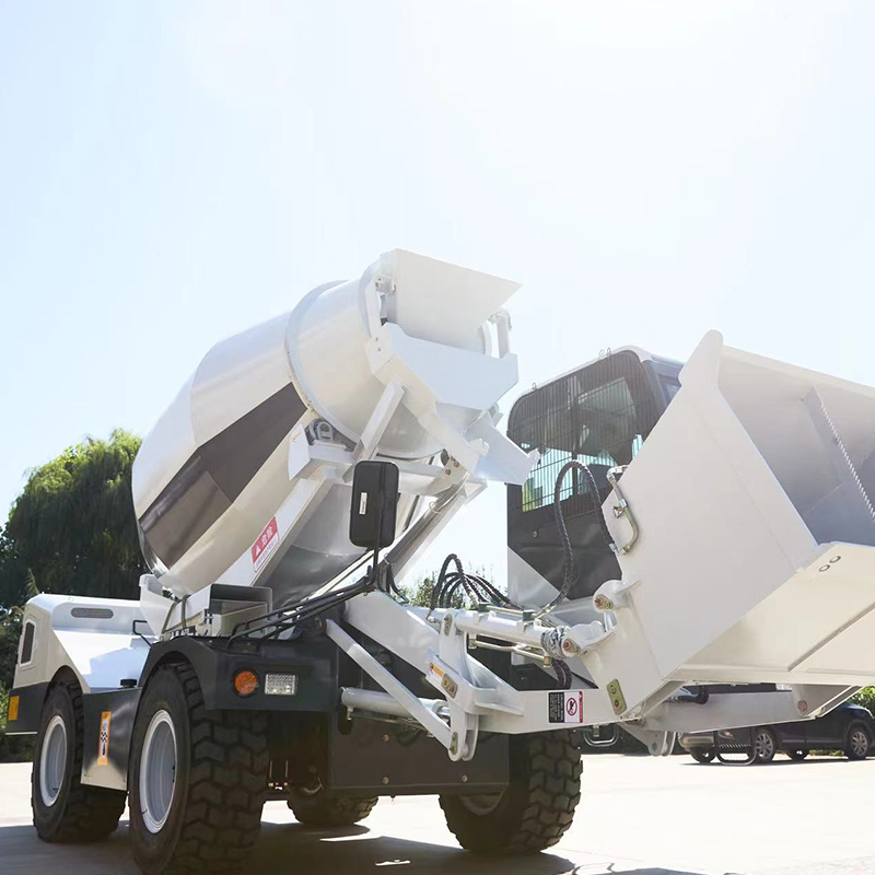 4-Wheel Drive Concrete Self-lo - Concrete Mixer Machine recension och pris